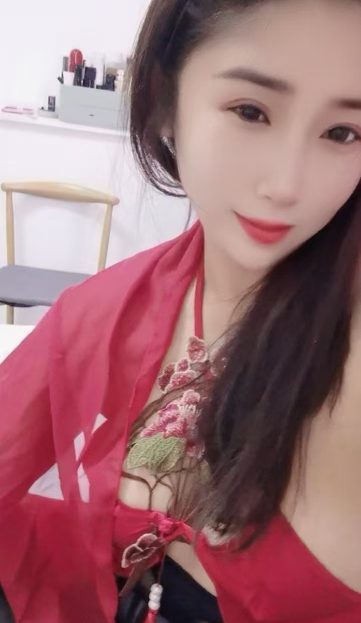 翘臀大奶子骚逼青青