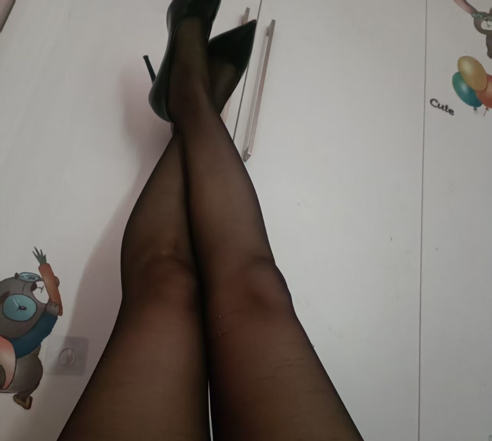 服务系风骚熟女姐姐