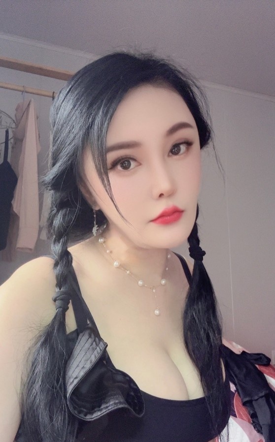 秦淮大奶骚货