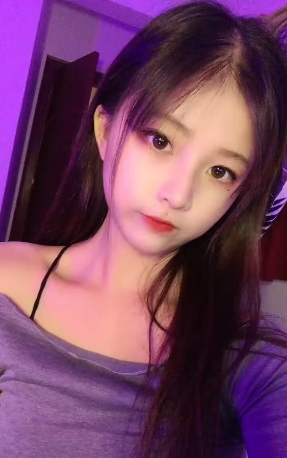 小妹水多打湿了床单