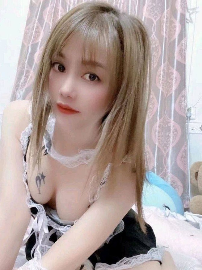 徐汇性感大胸小少妇佳曼