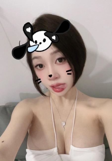 制服诱惑小静儿
