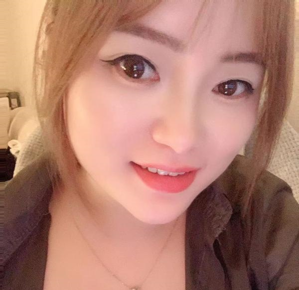 蜀山会深喉的大白兔