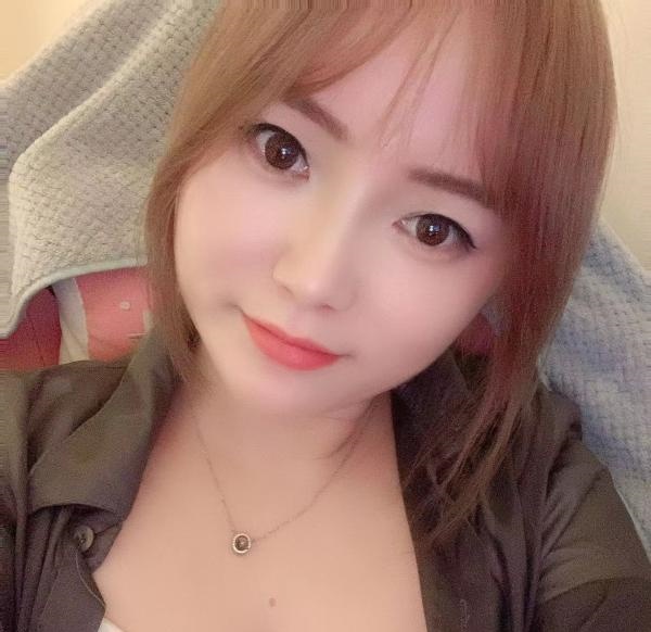 蜀山会深喉的大白兔