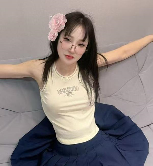 体验黑丝眼镜少妇