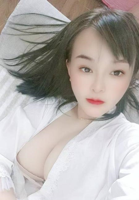 欢乐谷丰满姐姐