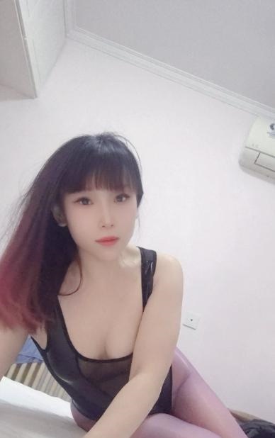 紫韵娇小少妇