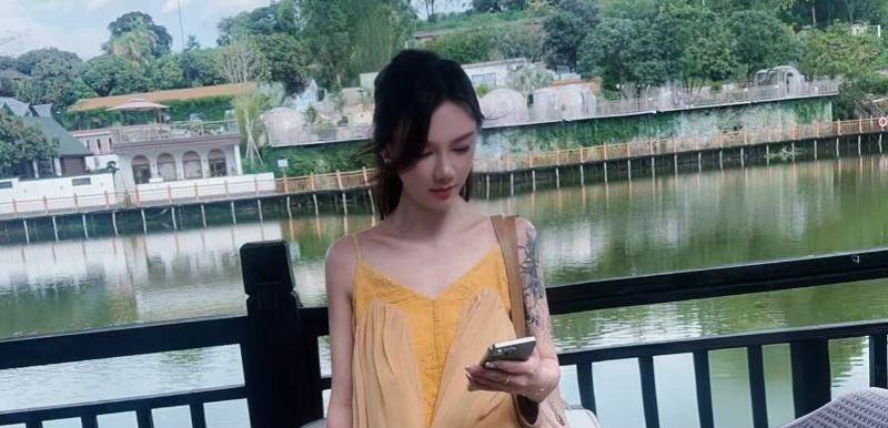 诱惑的铭铭