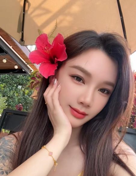 诱惑的铭铭