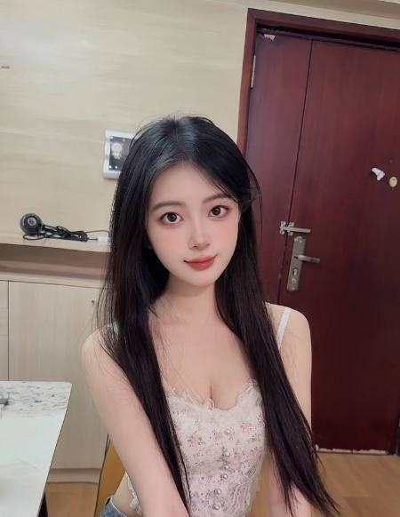 清纯俏皮颜值嫩妹