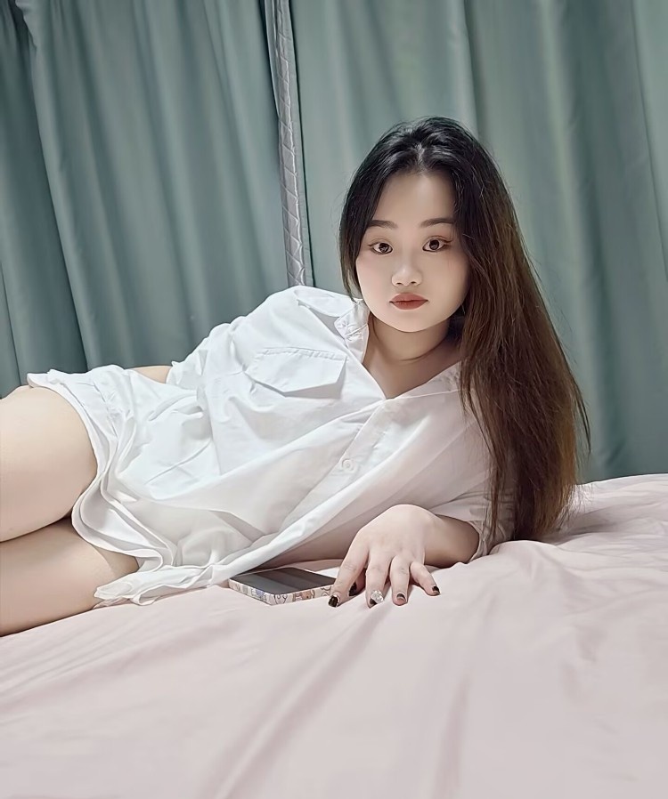 杨浦区 01 年小奶牛珊珊