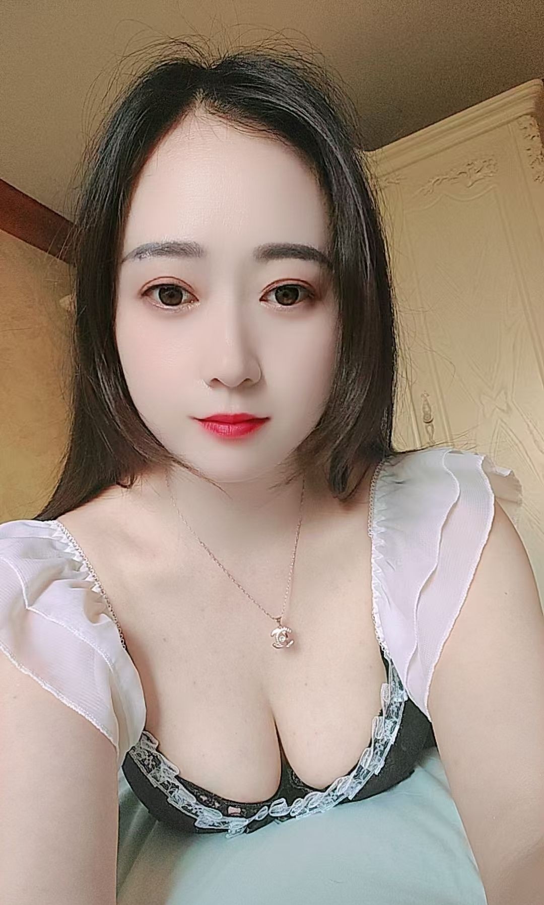 浦东新区优雅小妮
