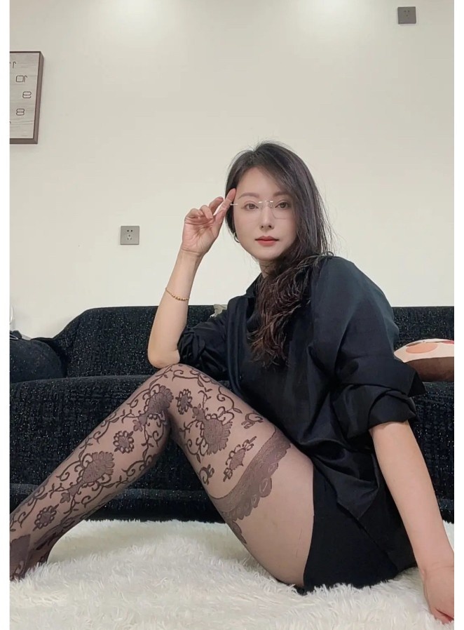 武定门黑丝御姐