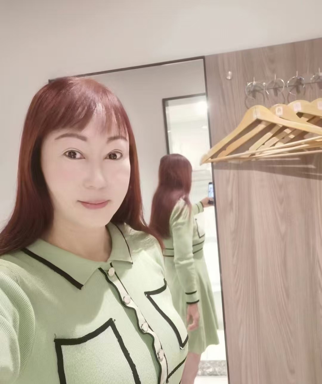 阴毛茂盛的熟女