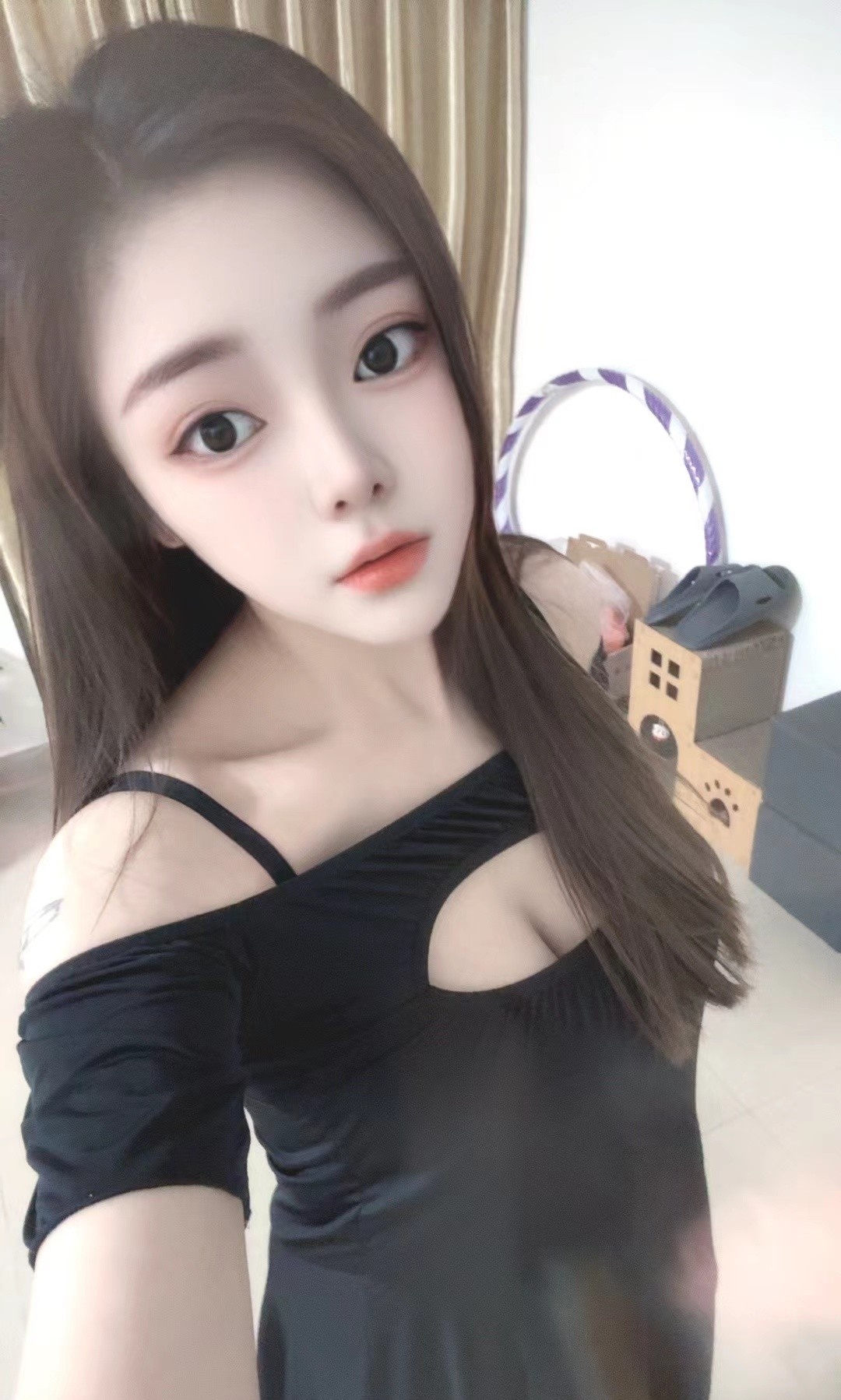 性感美乳妮宝
