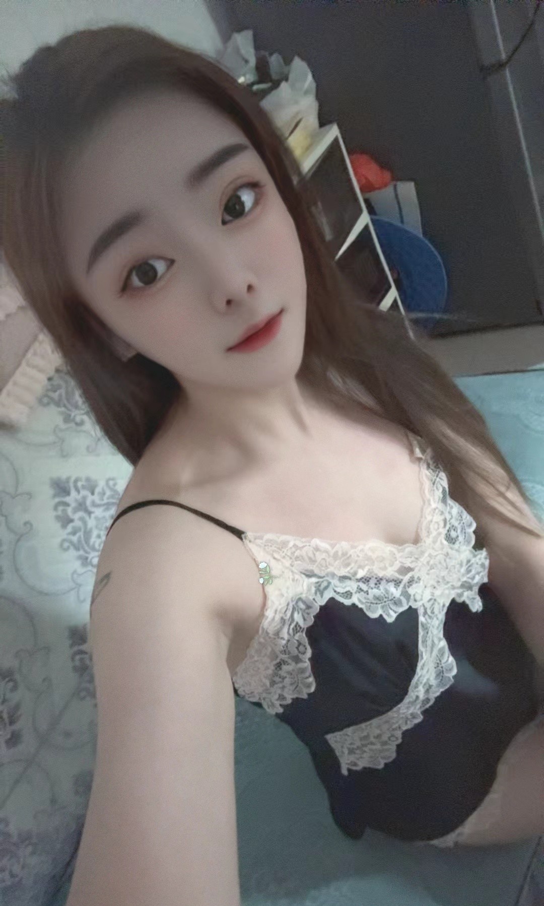 性感美乳妮宝