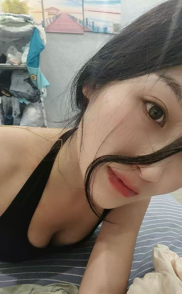 坂田颜值女友小迪