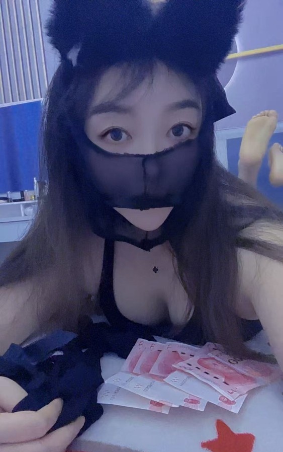 泄火骚萝莉