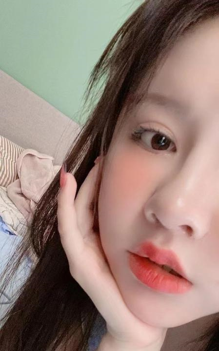 天河萝莉妹小伊