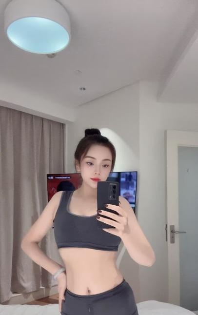 二刷会夹逼的少妇