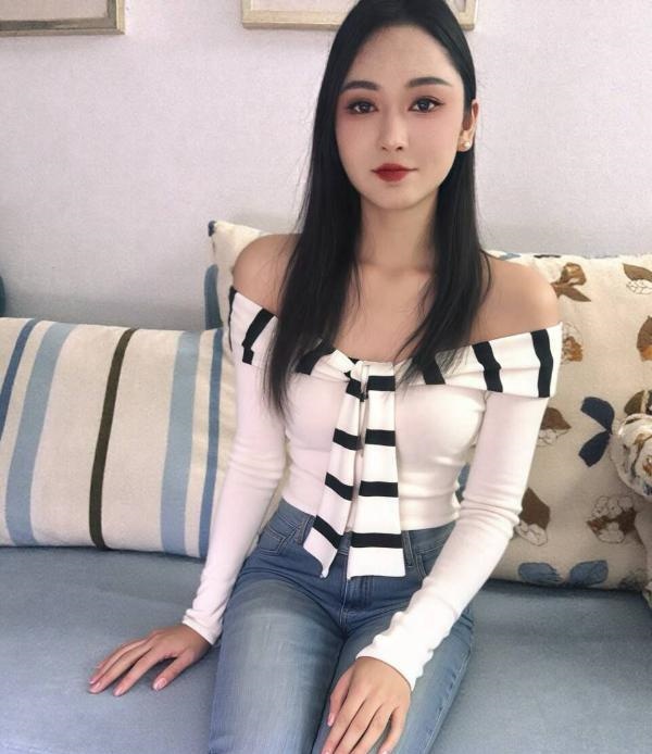 天河苗条风骚子涵