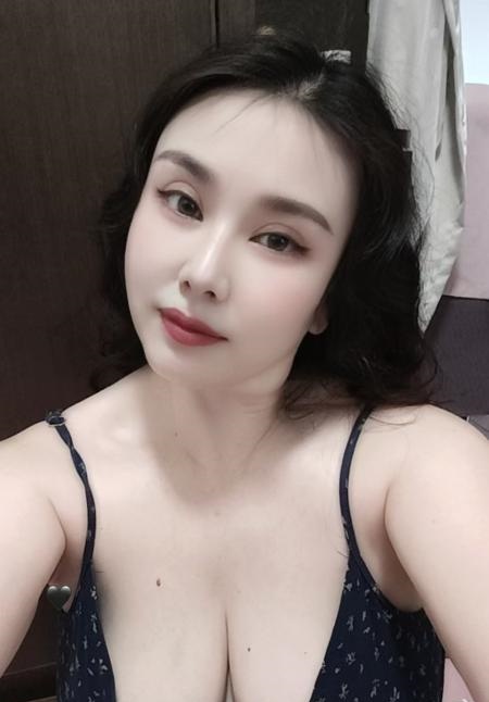 巨乳莉莉