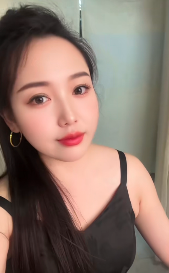 长相公主范的小尺美女