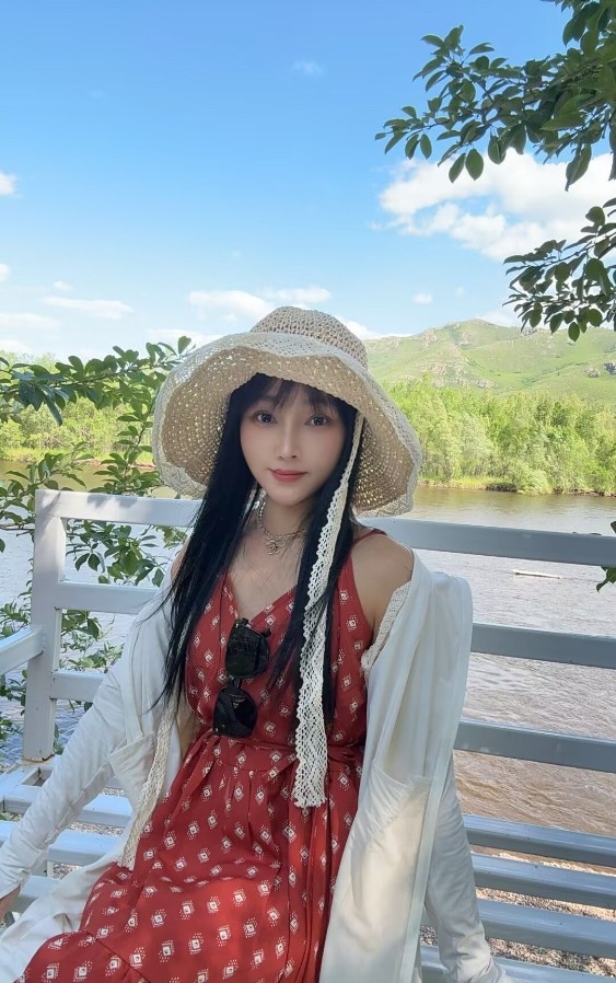 乖小巧小少妇