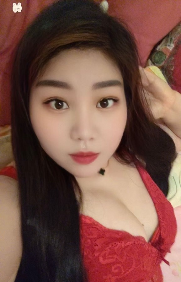 美臀丰乳少妇