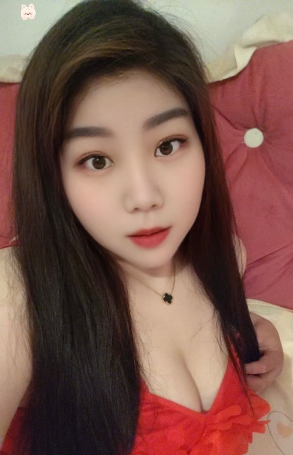 美臀丰乳少妇