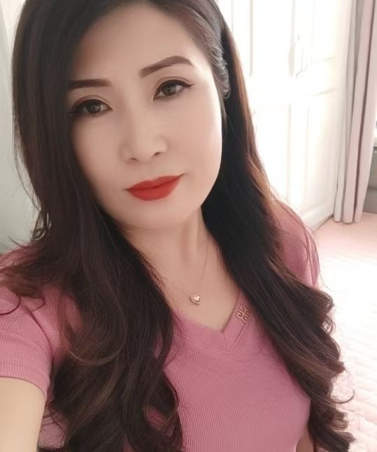 性感黑色熟女老师