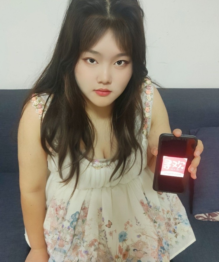 E胸00后小胖妹kiwi