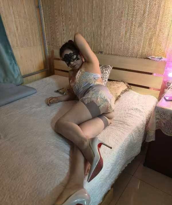 十里河附近熟女