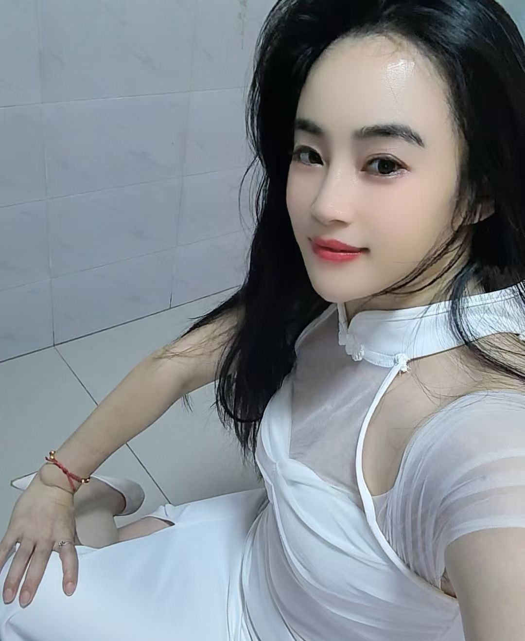 黑丝美腿珊珊