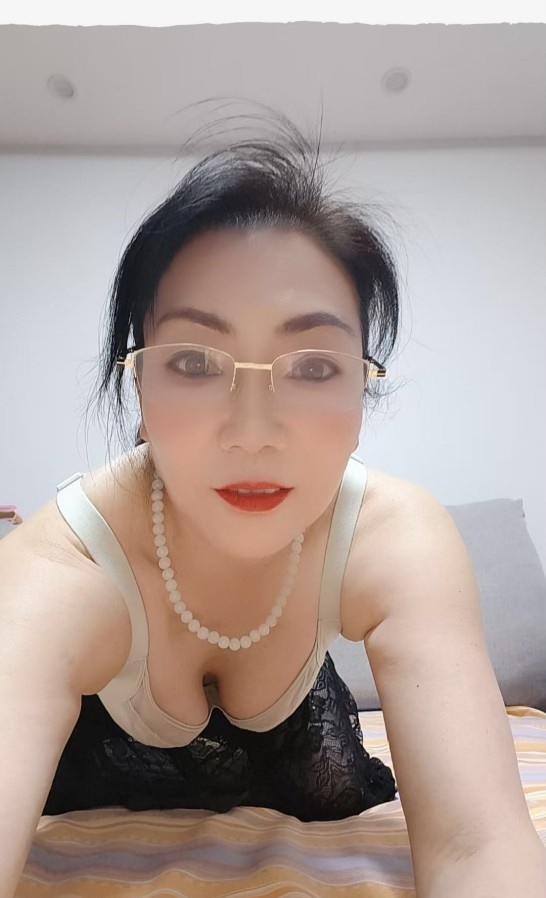 风韵犹存的姐姐
