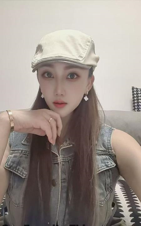 肥臀大奶骚少妇