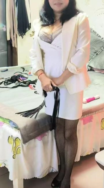 SM大胸泻火骚妇