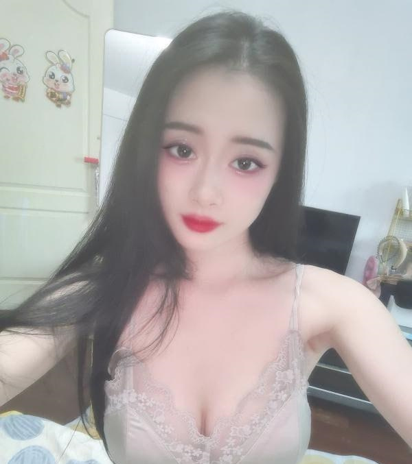 白云丰满大波妹