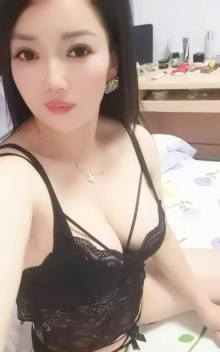 丰润肥臀大奶熟女