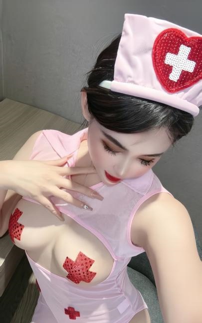 翘臀水多璐璐老师
