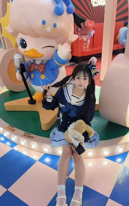 三点粉小嫩妹
