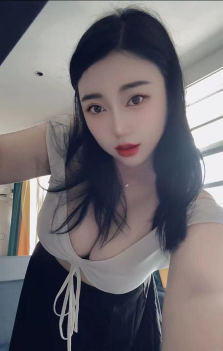 巨型坦克少妇肉欲拉满