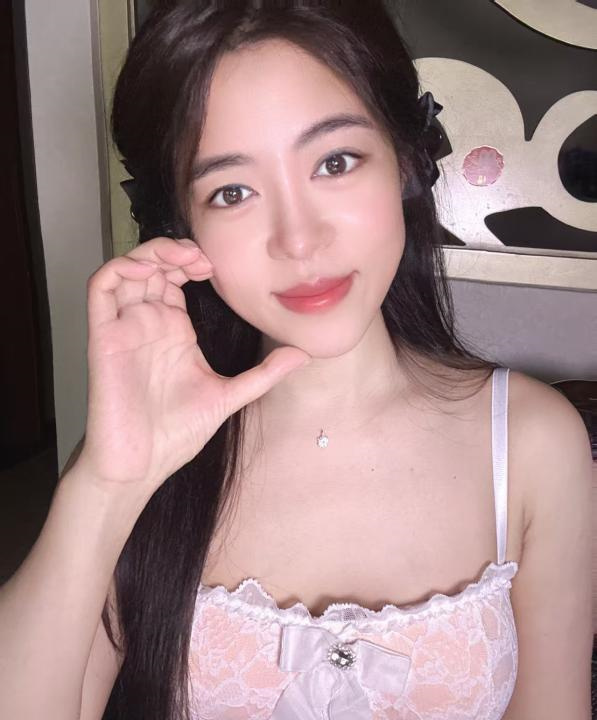 火炉倒立深喉骚婊子