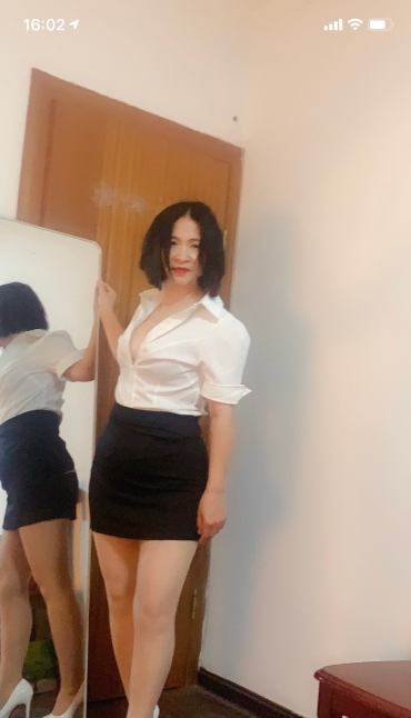 长宁巨臀三通熟女