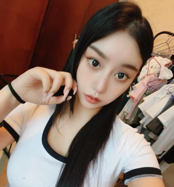南开奥城大胸恋人妹妹