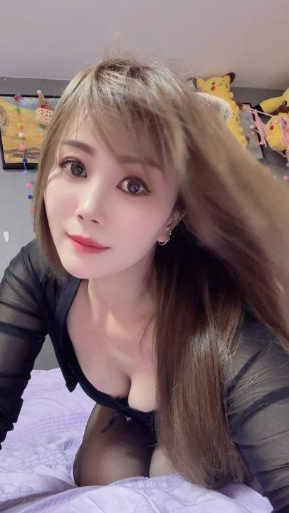 小美一线天的肥鲍
