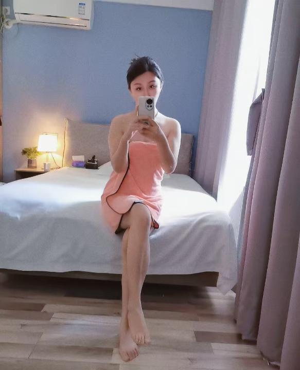 翘臀暖妹小曼在姑苏
