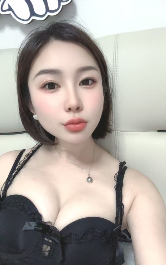 白云性感尤物朵朵