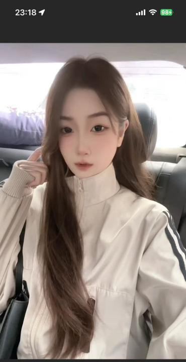 性感苗条零零后妹