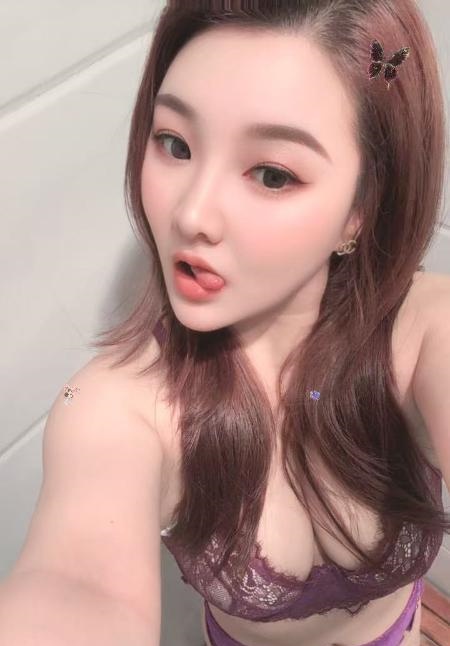 长宁桃子美甲师